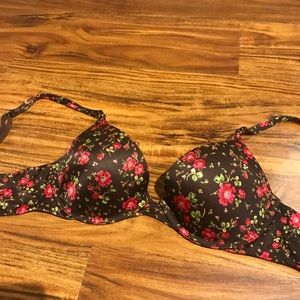 Victoria’s Secret bra